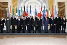 Общее фото участников саммита